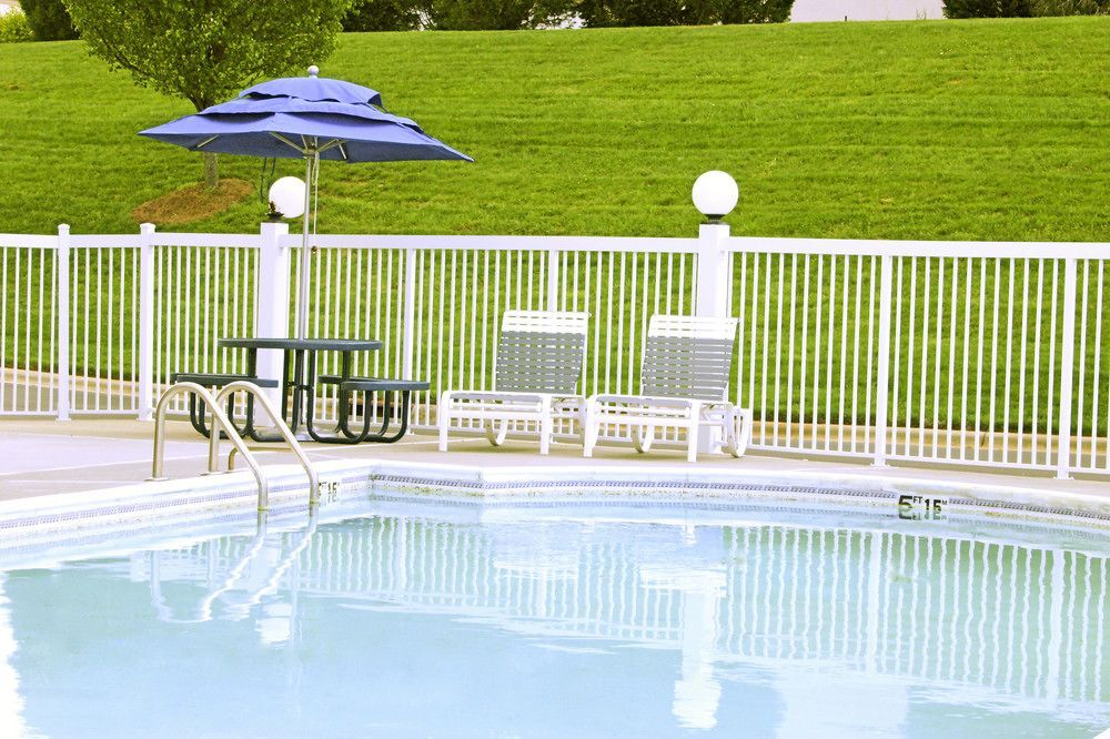 Four Points By Sheraton Charlotte/Пайнвилл Экстерьер фото